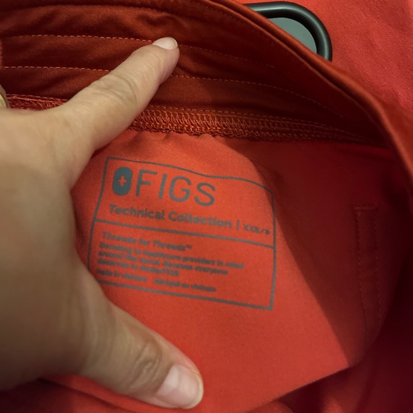 Used - Picture 2 of 9